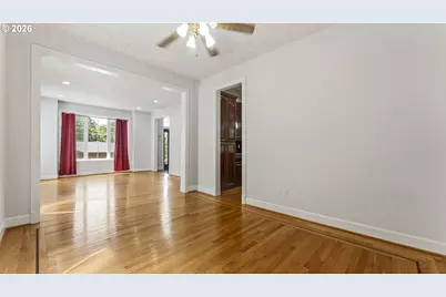8118 SE 138th Dr, Portland, OR 97236 - Photo 9