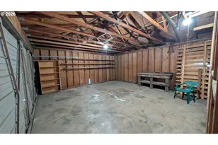 36991 Row River Rd, Cottage Grove, OR 97424 - Photo 15