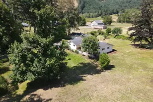 36991 Row River Rd, Cottage Grove, OR 97424 - Photo 25