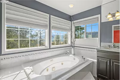 317 Aker Dr, Myrtle Creek, OR 97457 - Photo 25