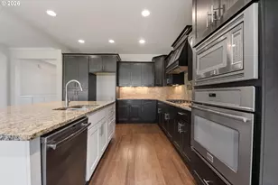 13540 SE Greenwood Ct, Clackamas, OR 97015 - Photo 3