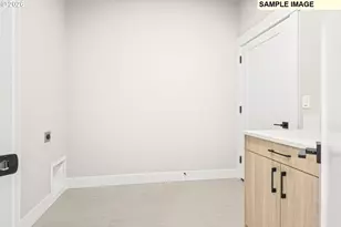 2201 E Juniper Cir, La Center, WA 98629 - Photo 25