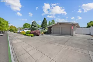 1525 Willamette Falls Dr, West Linn, OR 97068 - Photo 3