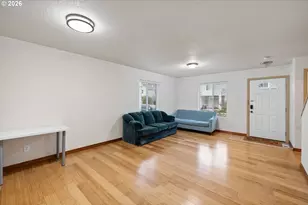 1829 SE 122nd Ave, Portland, OR 97233 - Photo 3