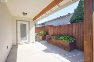 101 SE Yorktown Dr, Grants Pass, OR 97527 - Photo 23