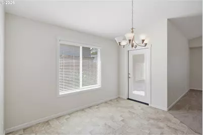 101 SE Yorktown Dr, Grants Pass, OR 97527 - Photo 9