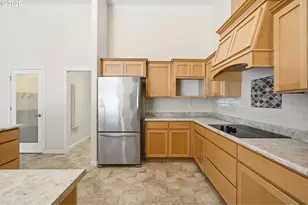 101 SE Yorktown Dr, Grants Pass, OR 97527 - Photo 7