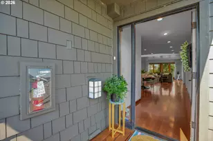 5672 S Riverpoint Ln, Portland, OR 97239 - Photo 5