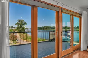5672 S Riverpoint Ln, Portland, OR 97239 - Photo 21