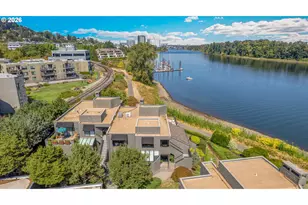 5672 S Riverpoint Ln, Portland, OR 97239 - Photo 43