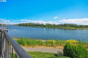 5672 S Riverpoint Ln, Portland, OR 97239 - Photo 23