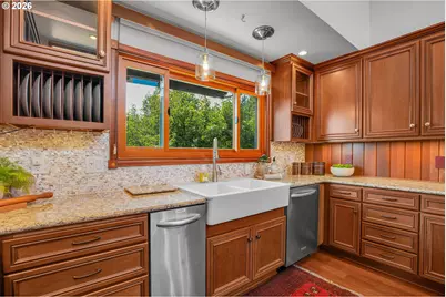 5672 S Riverpoint Ln, Portland, OR 97239 - Photo 19