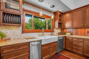 5672 S Riverpoint Ln, Portland, OR 97239 - Photo 19