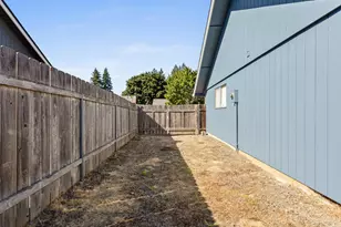 205 NW Loan Pl, Vancouver, WA 98665 - Photo 43