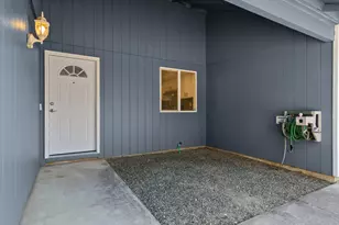 205 NW Loan Pl, Vancouver, WA 98665 - Photo 7