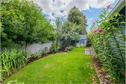 5746 Flairstone Dr, Salem, OR 97306 - Photo 25