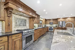 7860 SW Barnard Dr, Beaverton, OR 97007 - Photo 9