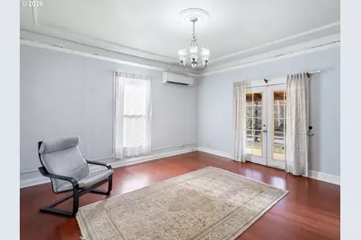 7028 N Saint Louis Ave, Portland, OR 97203 - Photo 5