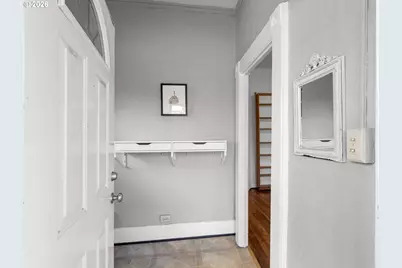 7028 N Saint Louis Ave, Portland, OR 97203 - Photo 3