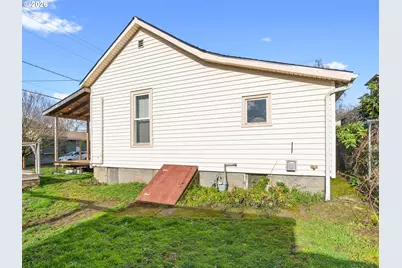 7028 N Saint Louis Ave, Portland, OR 97203 - Photo 31