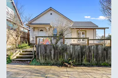 7028 N Saint Louis Ave, Portland, OR 97203 - Photo 1