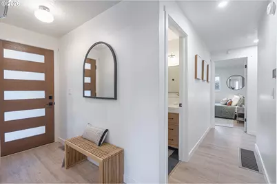 10047 SW 25th Ave, Portland, OR 97219 - Photo 5