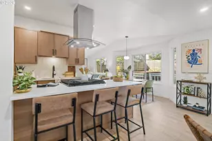 10047 SW 25th Ave, Portland, OR 97219 - Photo 13