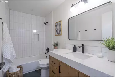 10047 SW 25th Ave, Portland, OR 97219 - Photo 23