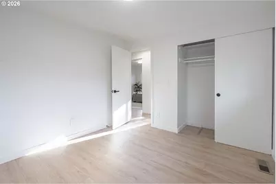 10047 SW 25th Ave, Portland, OR 97219 - Photo 29