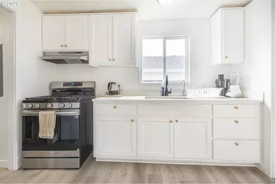 5032 Copper Creek Loop, Salem, OR 97305 - Photo 11