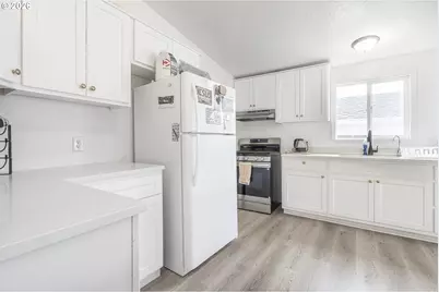 5032 Copper Creek Loop, Salem, OR 97305 - Photo 9