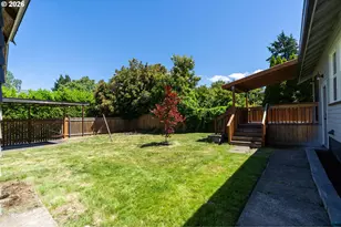 2307 NE Ainsworth St, Portland, OR 97211 - Photo 27