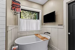 83489 Jensen Ln, Florence, OR 97439 - Photo 17