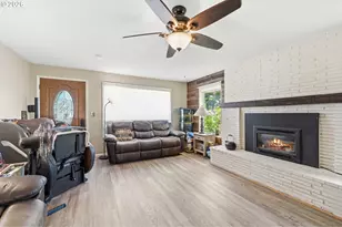 2478 Marion St, North Bend, OR 97459 - Photo 5