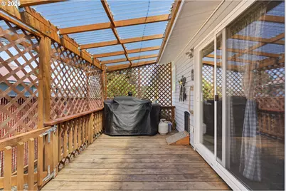 2478 Marion St, North Bend, OR 97459 - Photo 25