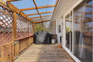 2478 Marion St, North Bend, OR 97459 - Photo 25