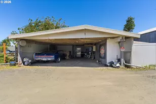2478 Marion St, North Bend, OR 97459 - Photo 31
