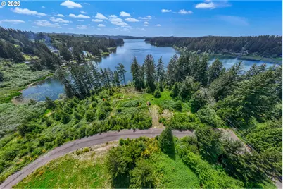 Clear Lake Rd #7, Florence, OR 97439 - Photo 11