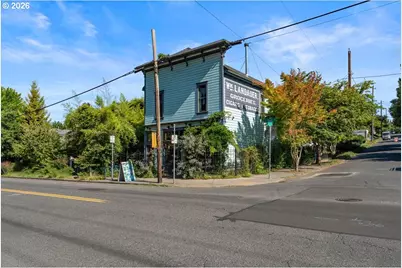 3039 SE Stark St, Portland, OR 97214 - Photo 1