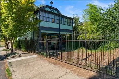 3039 SE Stark St, Portland, OR 97214 - Photo 5