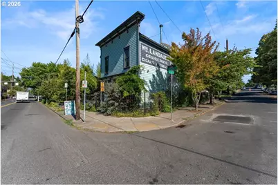 3039 SE Stark St, Portland, OR 97214 - Photo 3