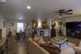 5262 Nopal St, Florence, OR 97439 - Photo 5