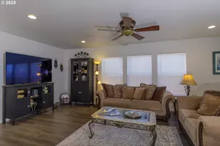 5262 Nopal St, Florence, OR 97439 - Photo 5