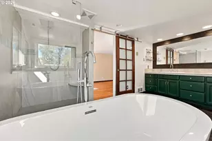 205 N Bridgeton Rd, Portland, OR 97217 - Photo 37