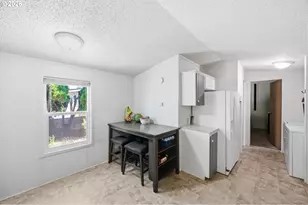 301 E Columbia Dr, Newberg, OR 97132 - Photo 11