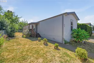 301 E Columbia Dr, Newberg, OR 97132 - Photo 3