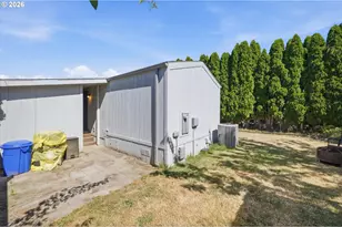 301 E Columbia Dr, Newberg, OR 97132 - Photo 25