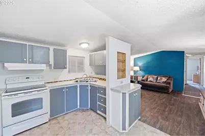 301 E Columbia Dr #68, Newberg, OR 97132 - Photo 9