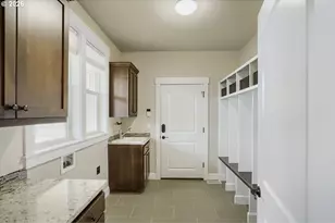 830 Shelokum Dr, Silverton, OR 97381 - Photo 7