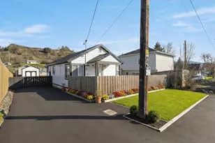 925 NE Cedar St, Roseburg, OR 97470 - Photo 47